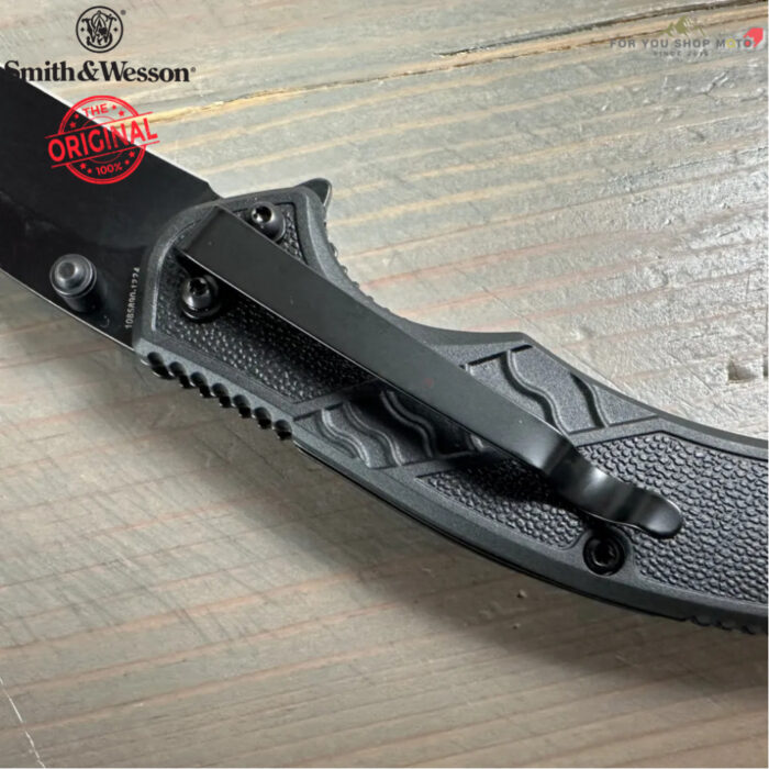 มีดพับ Smith & Wesson M&P Bodyguard MPBG30 Flipper 2.75นิ้ว ใบมีดดำ 8Cr13MoV ด้าม GFN สีดำ Liner Lock 1085890 ของแท้